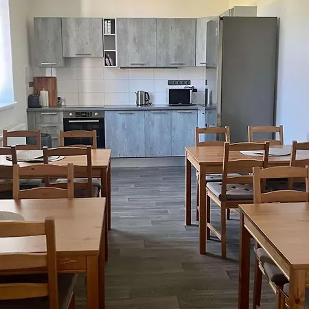 Semesterbostad Spacious With Barbecue Horní Maršov