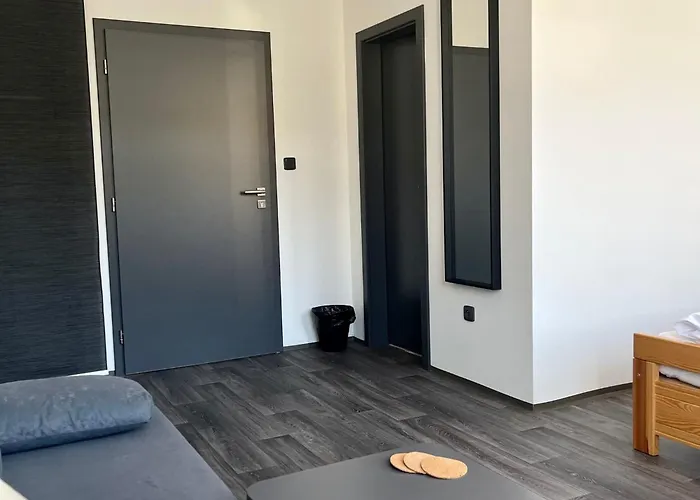Hébergement de vacances Spacious With Barbecue *